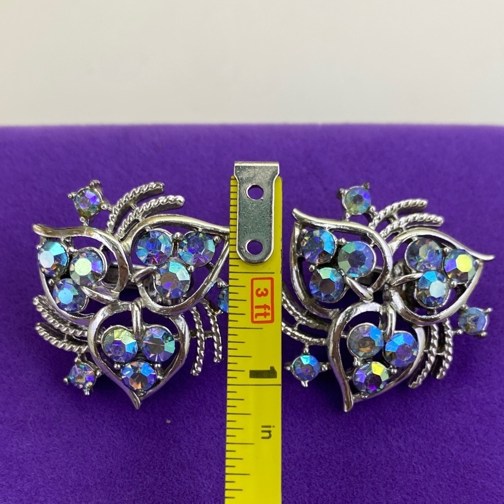 💛 Vintage Coro Aurora Borealis Crystal Clip On Earrings | Floral Design - Picture 2 of 5